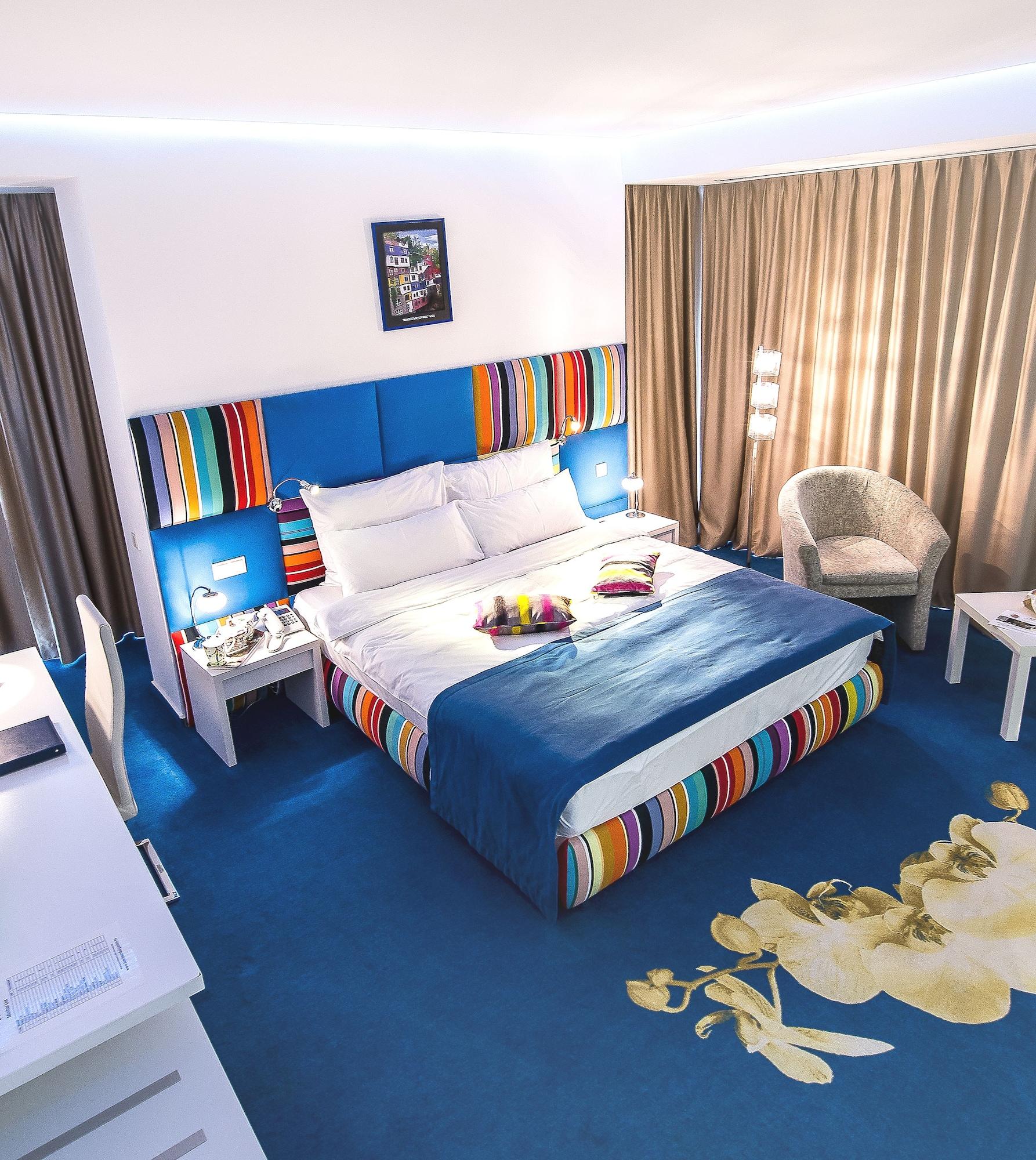 Marshal Garden Hotel Βουκουρέστι Εξωτερικό φωτογραφία A room at the hotel