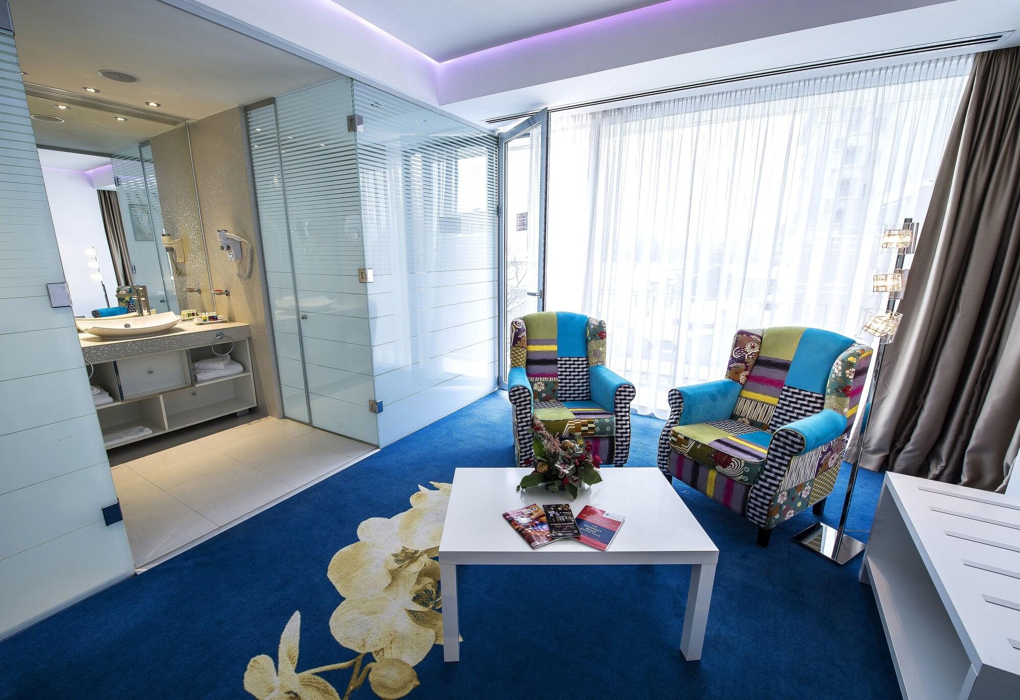 Marshal Garden Hotel Βουκουρέστι Εξωτερικό φωτογραφία A room at the Hotel Axelmannstein