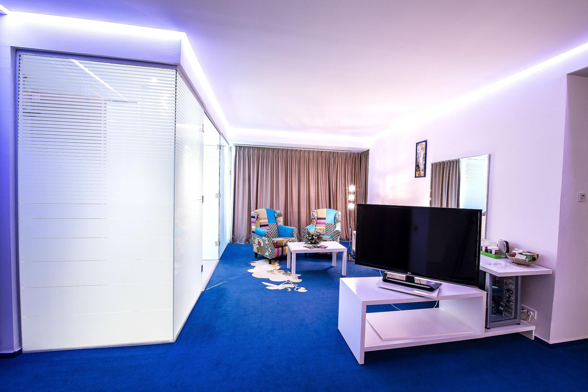 Marshal Garden Hotel Βουκουρέστι Εξωτερικό φωτογραφία A room at the hotel