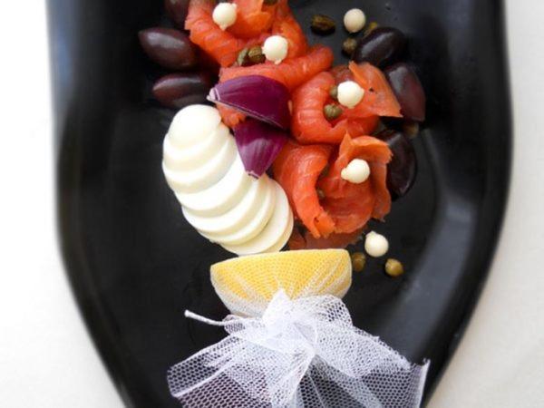 Marshal Garden Hotel Βουκουρέστι Εξωτερικό φωτογραφία Salmon and egg salad